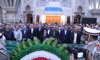 وزیر جهادکشاورزی، همراه جمعی از جهادگران، کارکنان، بازنشستگان و مسئولان وزارت به مناسبت هفته جهادکشاورزی در حرم مطهر امام خمینی(ره) حضور یافتند و با آرمان‌های بنیان‌گذار انقلاب  تجدید میثاق کردند.