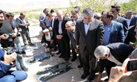 تجدید میثاق وزیر جهاد کشاورزی با شهدای روستای آق‌تپه خراسان شمالی