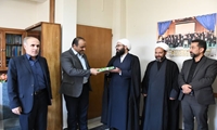 تجلیل مسئول حوزه نمایندگی ولی‌فقیه درسازمان از کارکنان روابط عمومی سازمان جهادکشاورزی آذربایجان شرقی به مناسبت روز خبرنگار