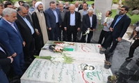 تجدید میثاق وزیر جهاد کشاورزی با شهدای گمنام چابکسر در بدو ورود به استان گیلان