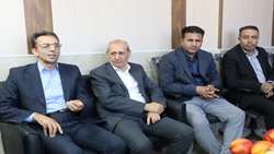 تسهیل واگذاری اراضی به سرمایه‌گذاران دارای اهلیت برای توسعه تولید و بازارچه‌های عرضه مستقیم 