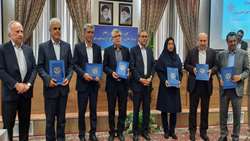 دهکده (پردیس) فناوری و نوآوری کشاورزی و منابع طبیعی سمنان با حضور دکتر خیام نکویی معاون وزیر و رئیس سازمان تات و دکتر خیرالدین معاون نوآوری و فناوری وزارت علوم در مرکز تحقیقات و آموزش کشاورزی و منابع طبیعی سمنان افتتاح شد