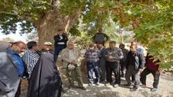 با حضور استاندار کرمان، رئیس سازمان جهاد کشاورزی استان کرمان، نمایندگان مردم کرمان و راور در مجلس شورای اسلامی، فرماندار استان، بخشدار و امام جمعه بخش گلباف از روستاهای بخش گلباف کرمان بازدید شد.